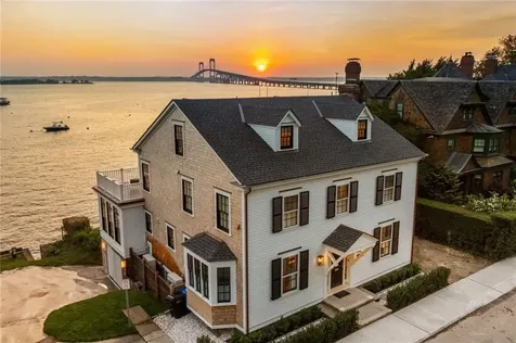 96 Washington Street Newport RI 02840