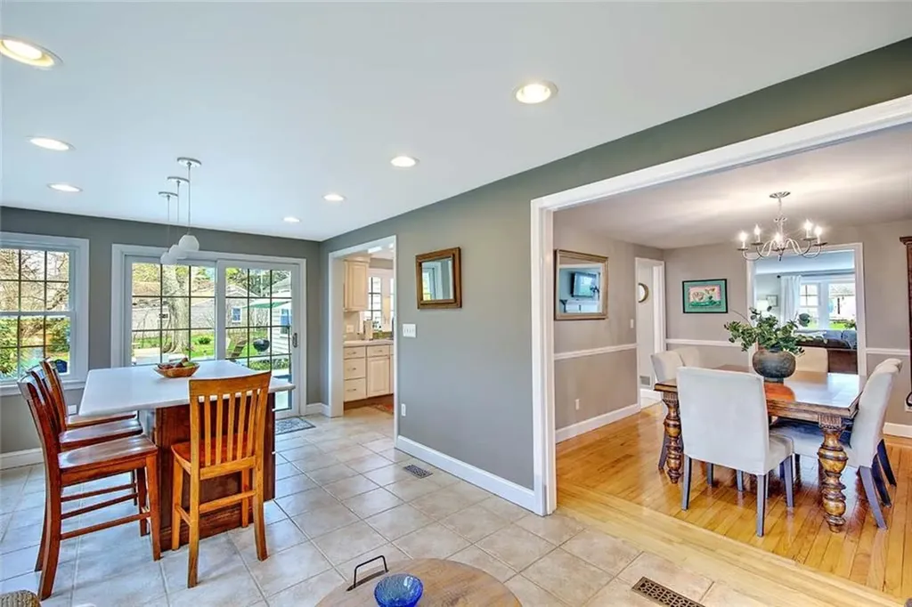 25 Belton Drive Barrington RI 02806