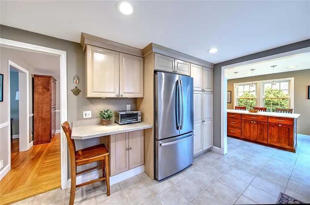 25 Belton Drive Barrington RI 02806