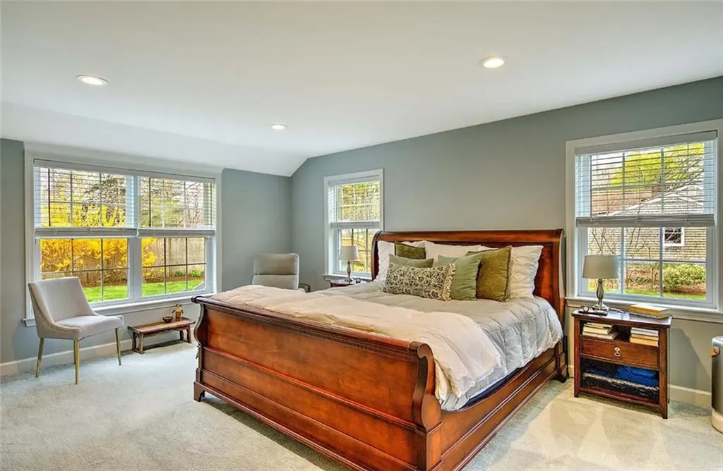 25 Belton Drive Barrington RI 02806