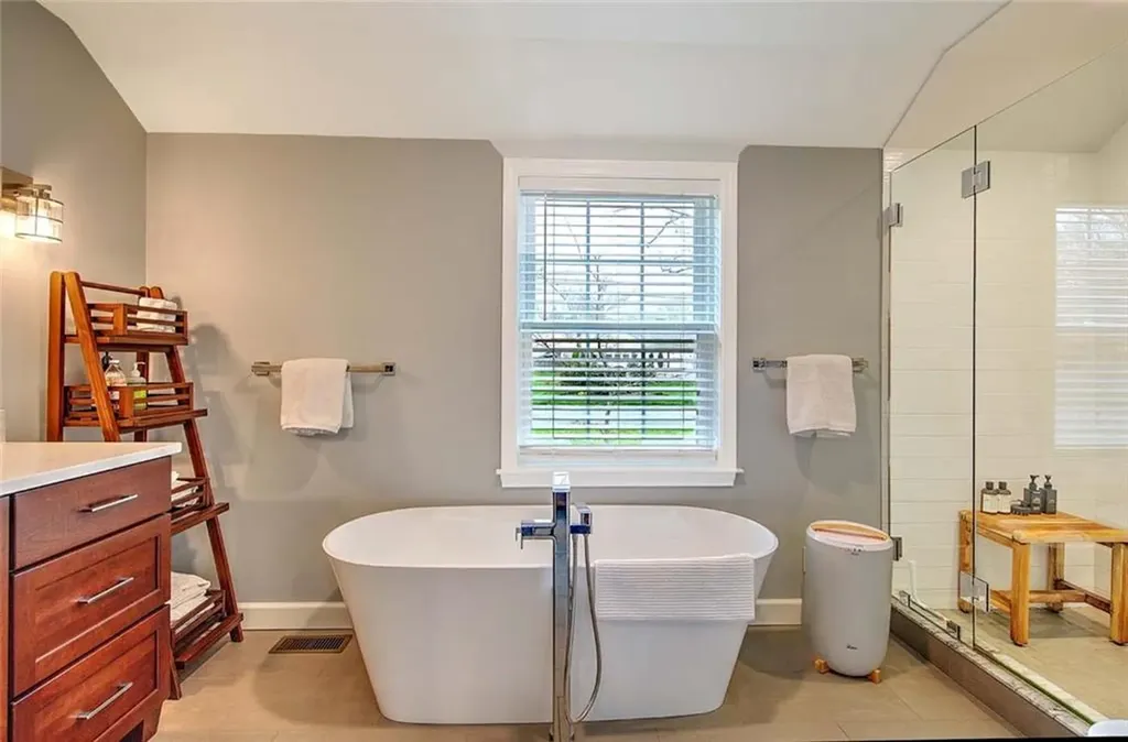 25 Belton Drive Barrington RI 02806