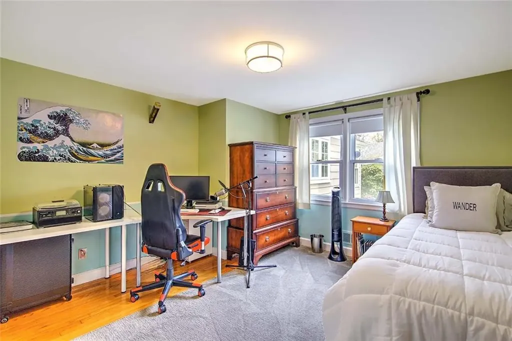 25 Belton Drive Barrington RI 02806