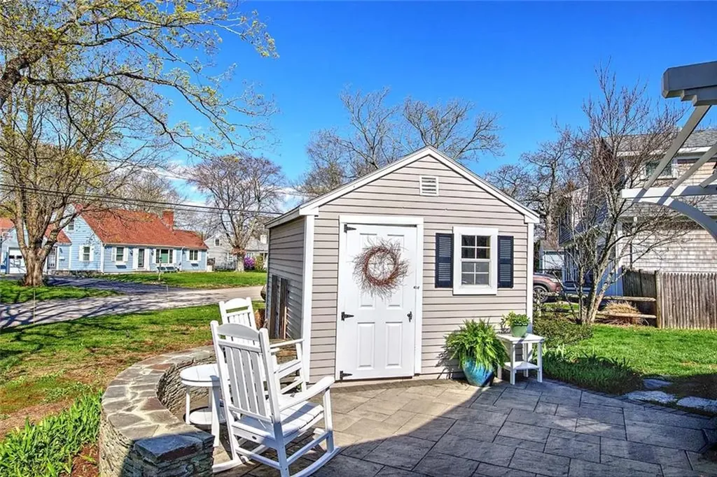 25 Belton Drive Barrington RI 02806