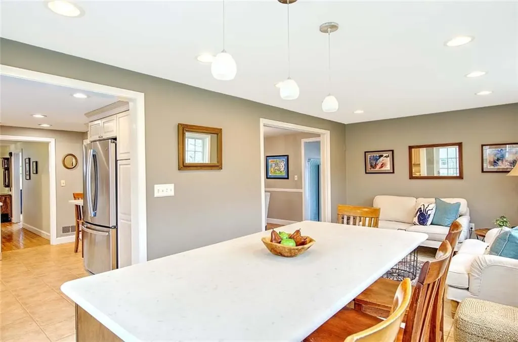25 Belton Drive Barrington RI 02806
