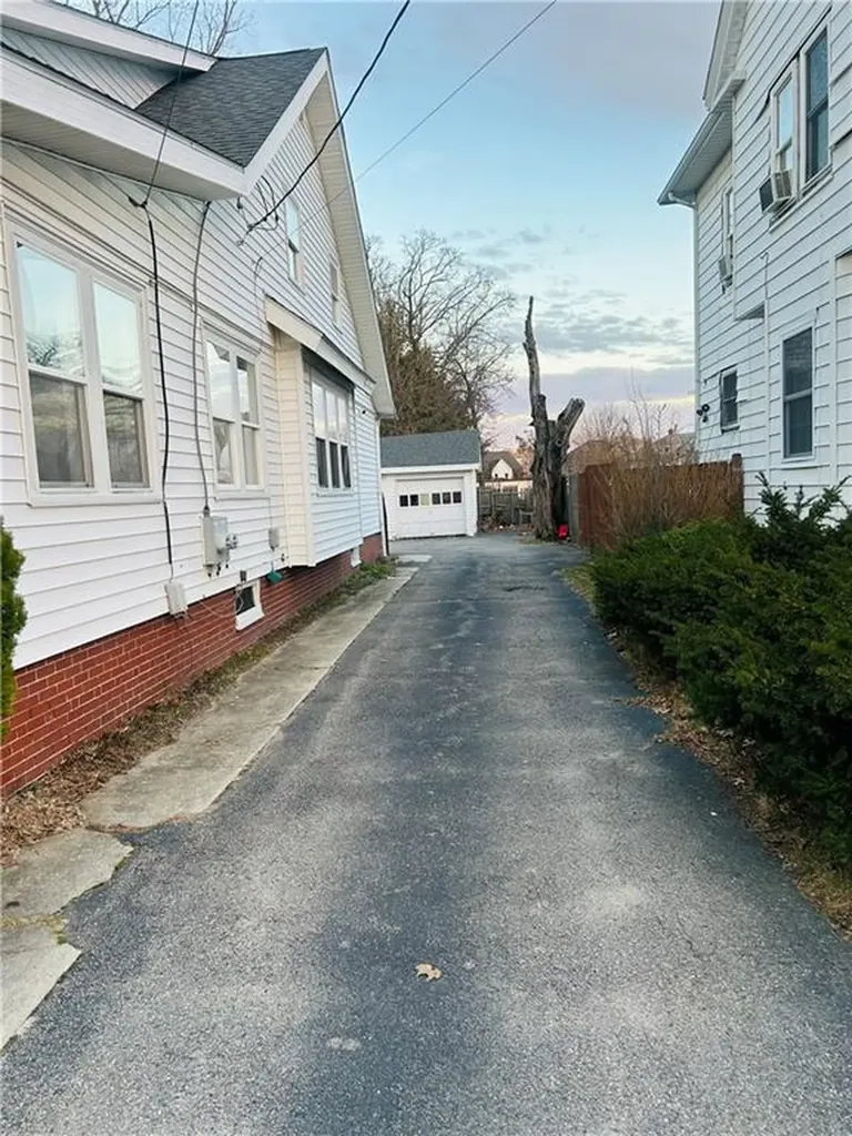 288 Pontiac Avenue Cranston RI 02910