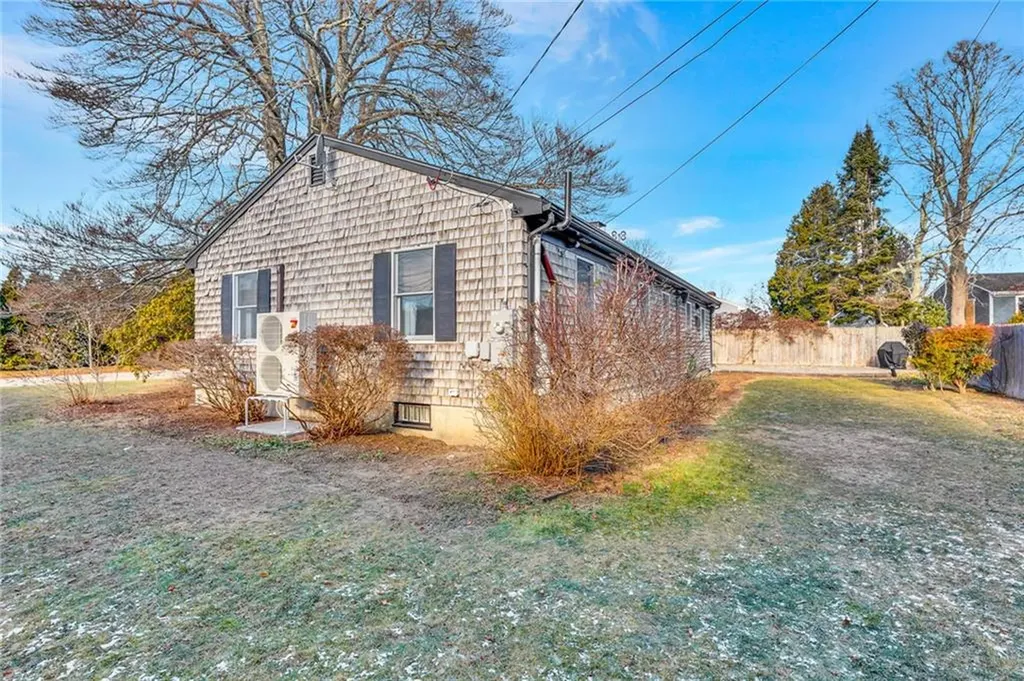 1 Collins Terrace Middletown RI 02842
