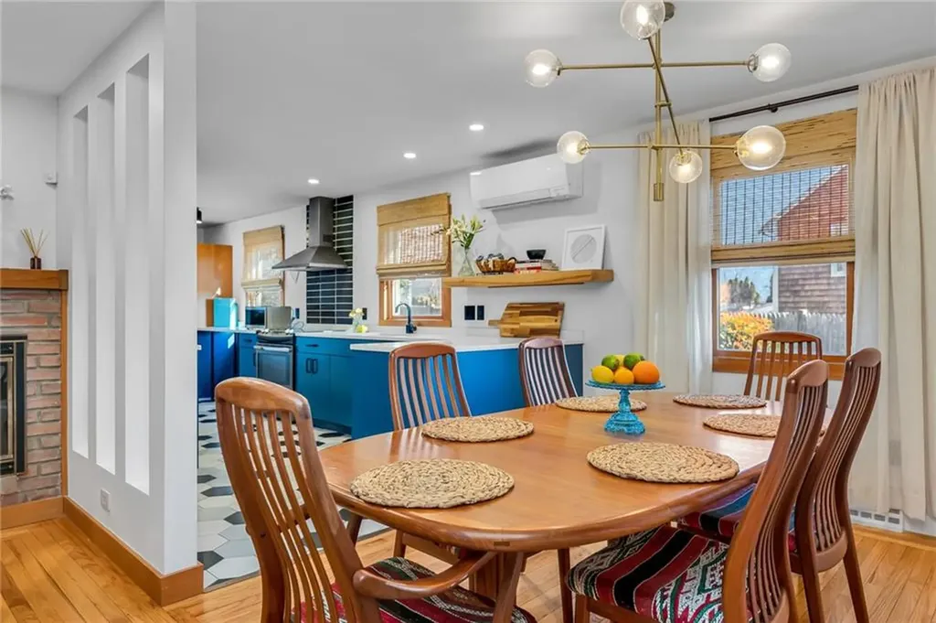 1 Collins Terrace Middletown RI 02842