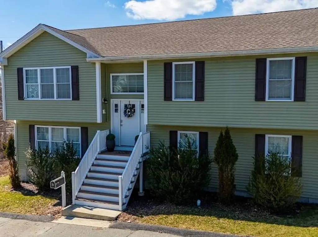 8 Lakeside Street Providence RI 02904