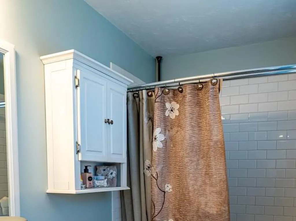 8 Lakeside Street Providence RI 02904