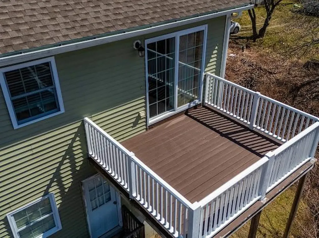 8 Lakeside Street Providence RI 02904