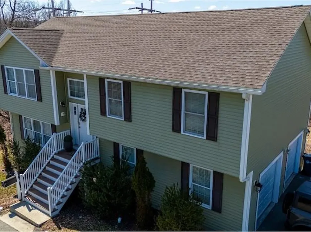 8 Lakeside Street Providence RI 02904