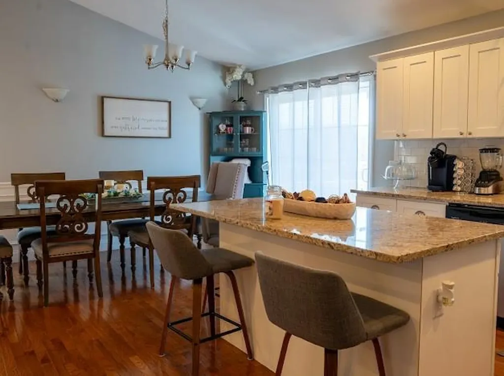 8 Lakeside Street Providence RI 02904