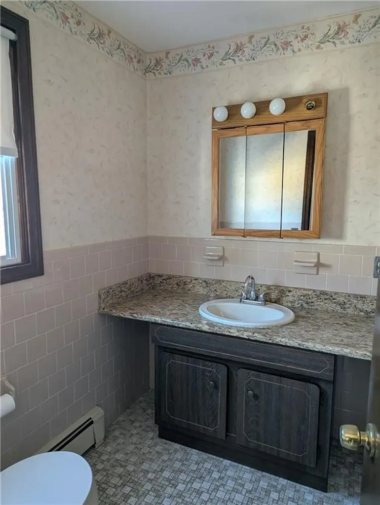 699 Lower River Road Lincoln RI 02865