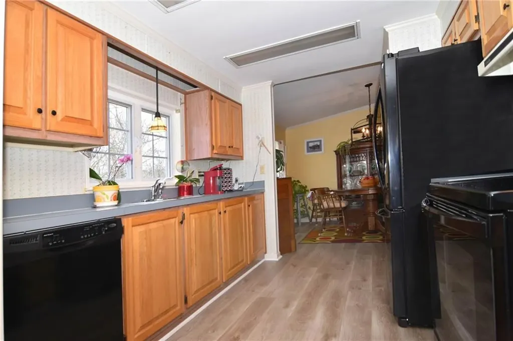 181 Little Pond Road South Kingstown RI 02879