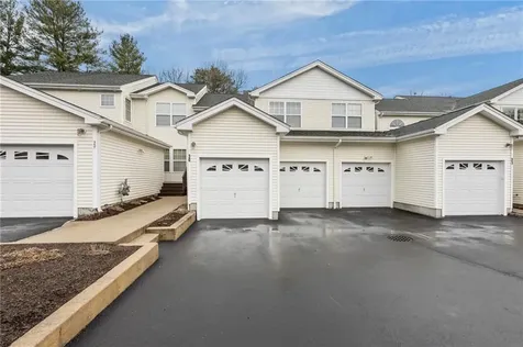 30 Alpine Way North Smithfield RI 02896