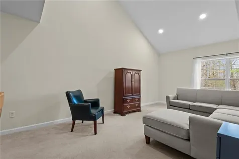 30 Alpine Way North Smithfield RI 02896