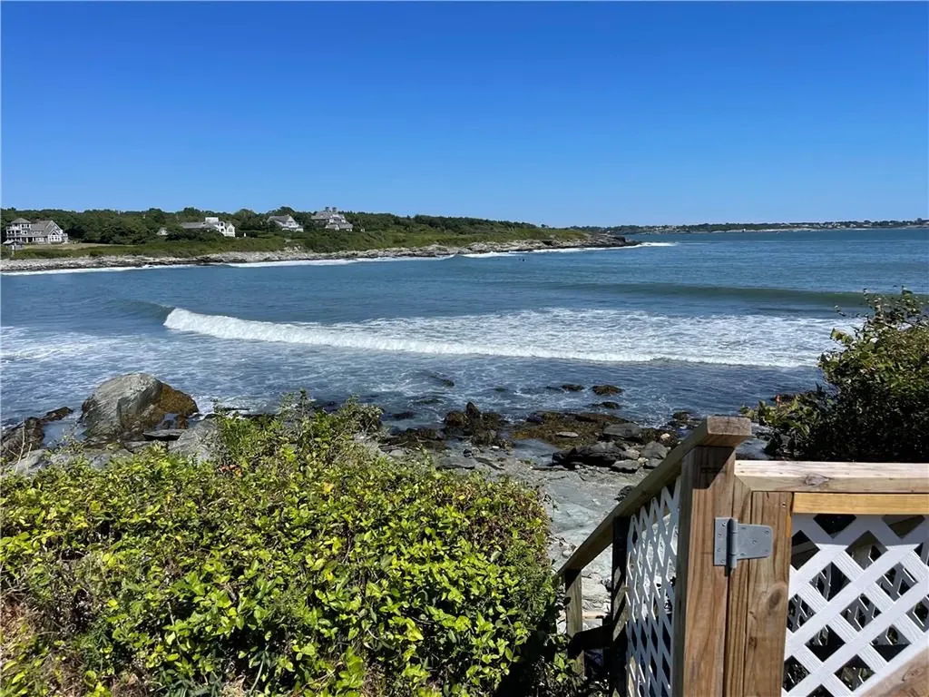 4 Hull Cove Street Jamestown RI 02835