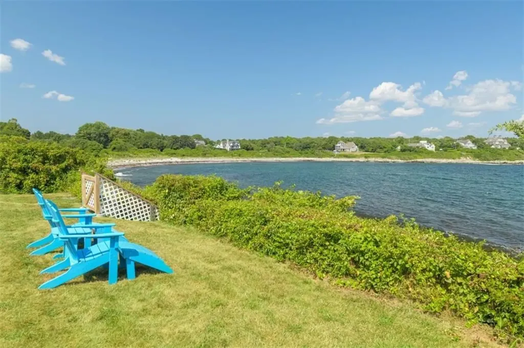 4 Hull Cove Street Jamestown RI 02835