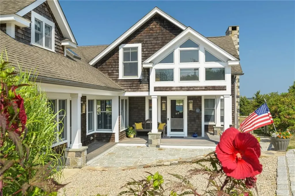 4 Hull Cove Street Jamestown RI 02835