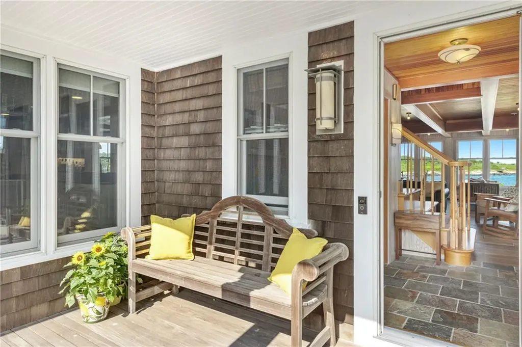 4 Hull Cove Street Jamestown RI 02835