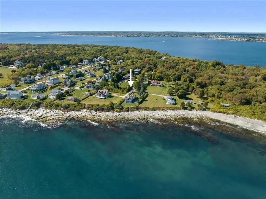 4 Hull Cove Street Jamestown RI 02835