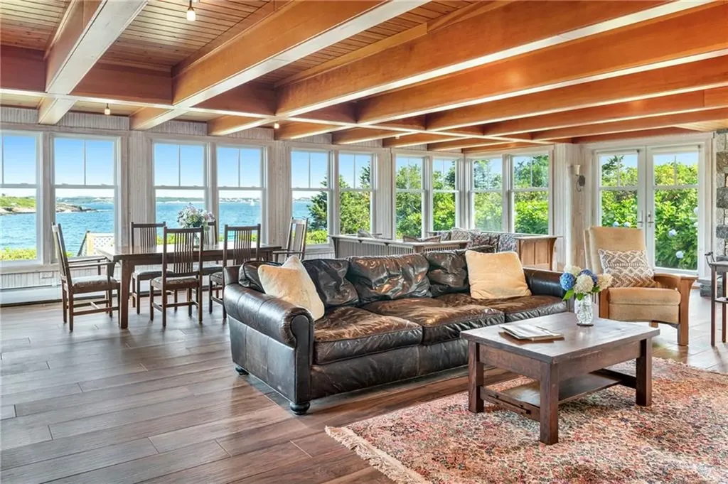 4 Hull Cove Street Jamestown RI 02835