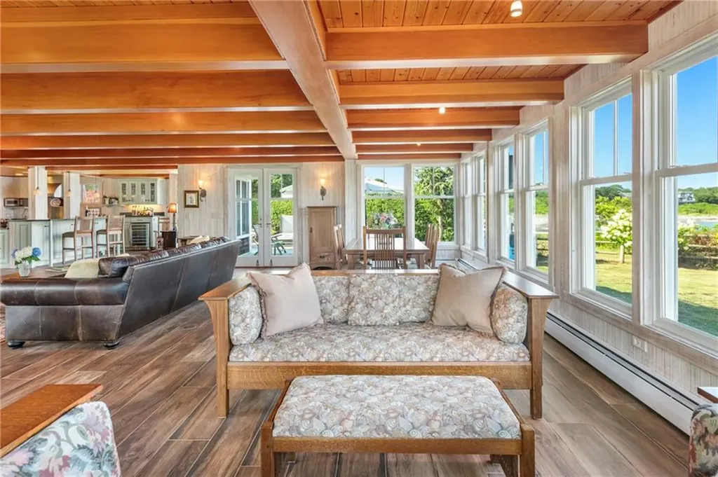 4 Hull Cove Street Jamestown RI 02835