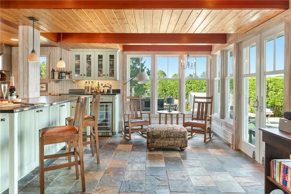 4 Hull Cove Street Jamestown RI 02835