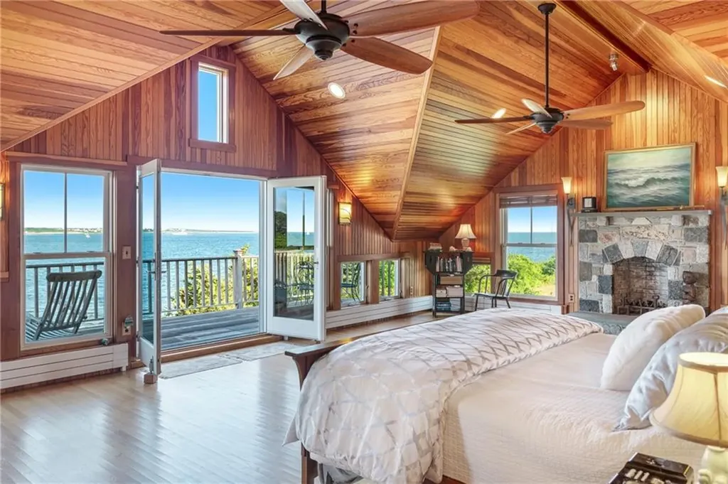 4 Hull Cove Street Jamestown RI 02835