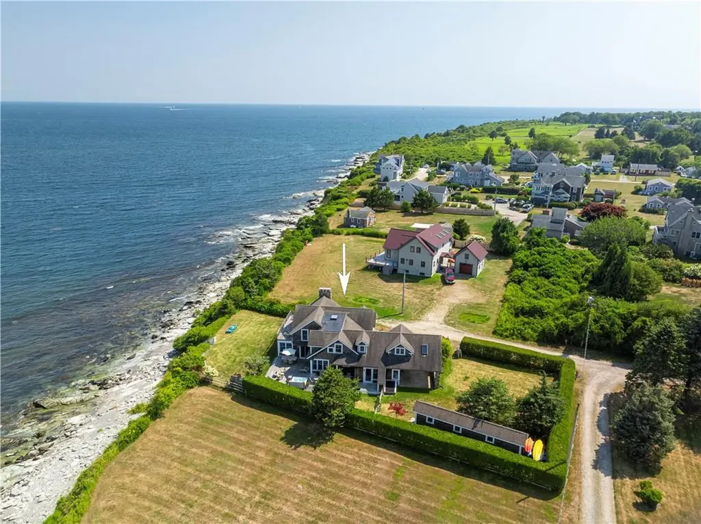 4 Hull Cove Street Jamestown RI 02835