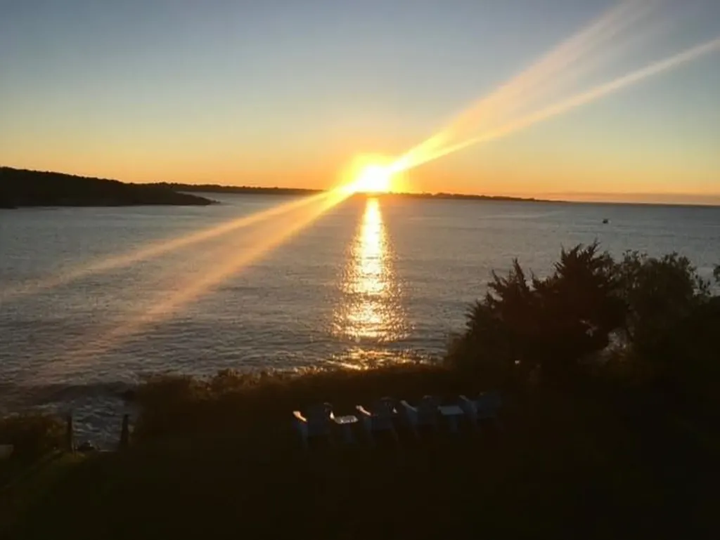 4 Hull Cove Street Jamestown RI 02835