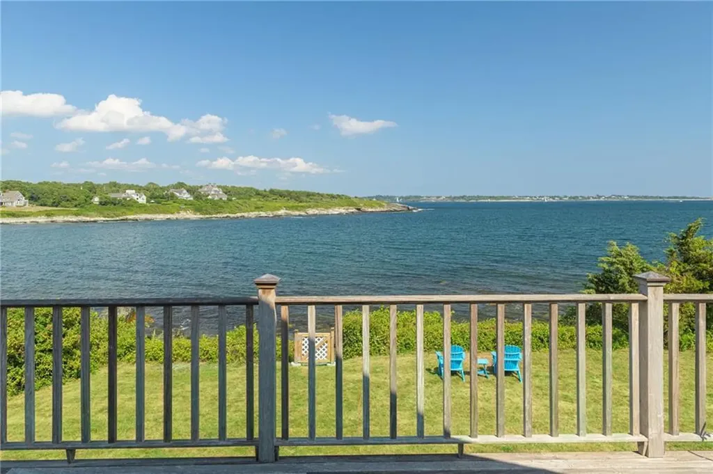 4 Hull Cove Street Jamestown RI 02835