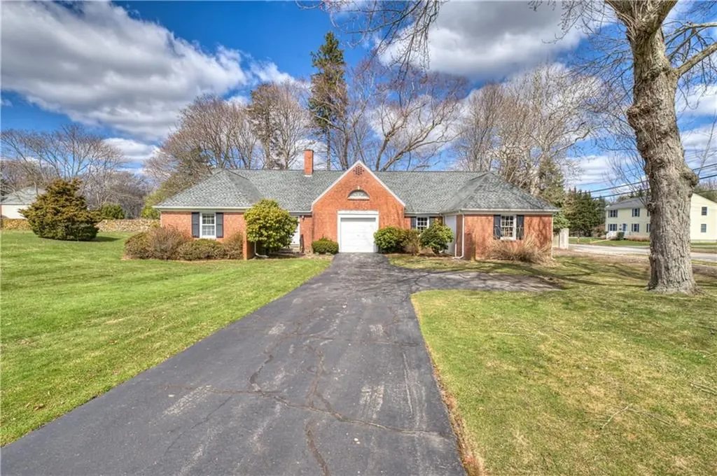 1 A Hanley Farm Road Warren RI 02885
