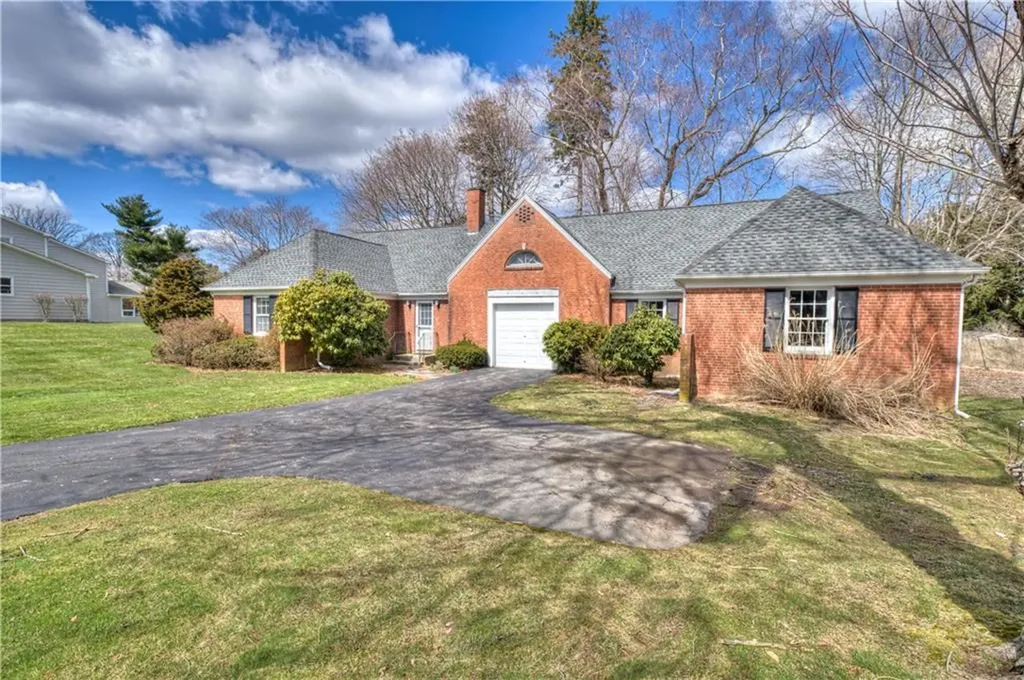 1 A Hanley Farm Road Warren RI 02885