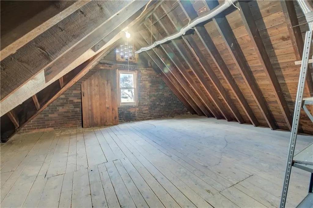 1 A Hanley Farm Road Warren RI 02885