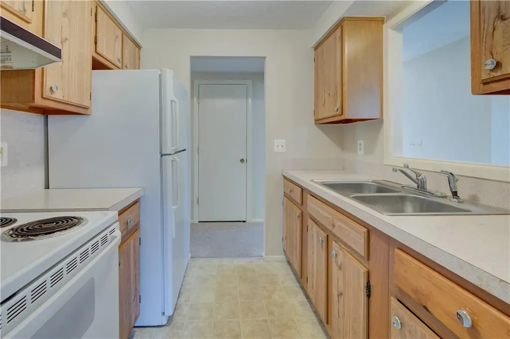 1 A Hanley Farm Road Warren RI 02885