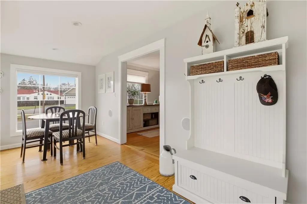 287 Parkside Drive Warwick RI 02888