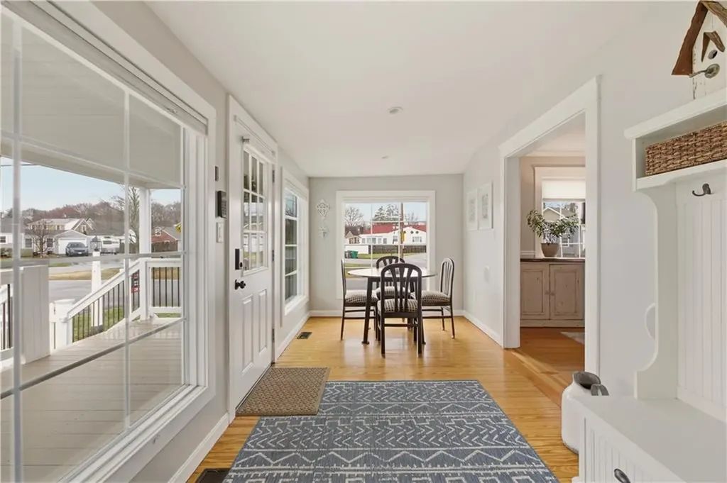 287 Parkside Drive Warwick RI 02888