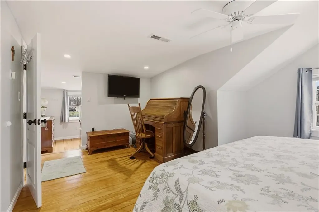 287 Parkside Drive Warwick RI 02888