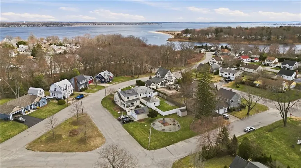 287 Parkside Drive Warwick RI 02888