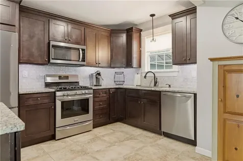 287 Parkside Drive Warwick RI 02888