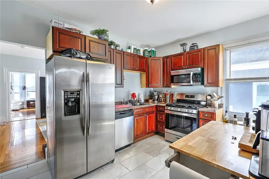 390 Hope Street Providence RI 02906
