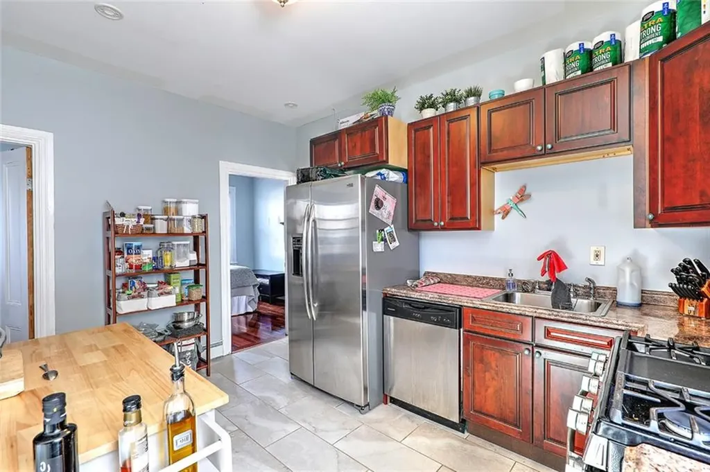 390 Hope Street Providence RI 02906