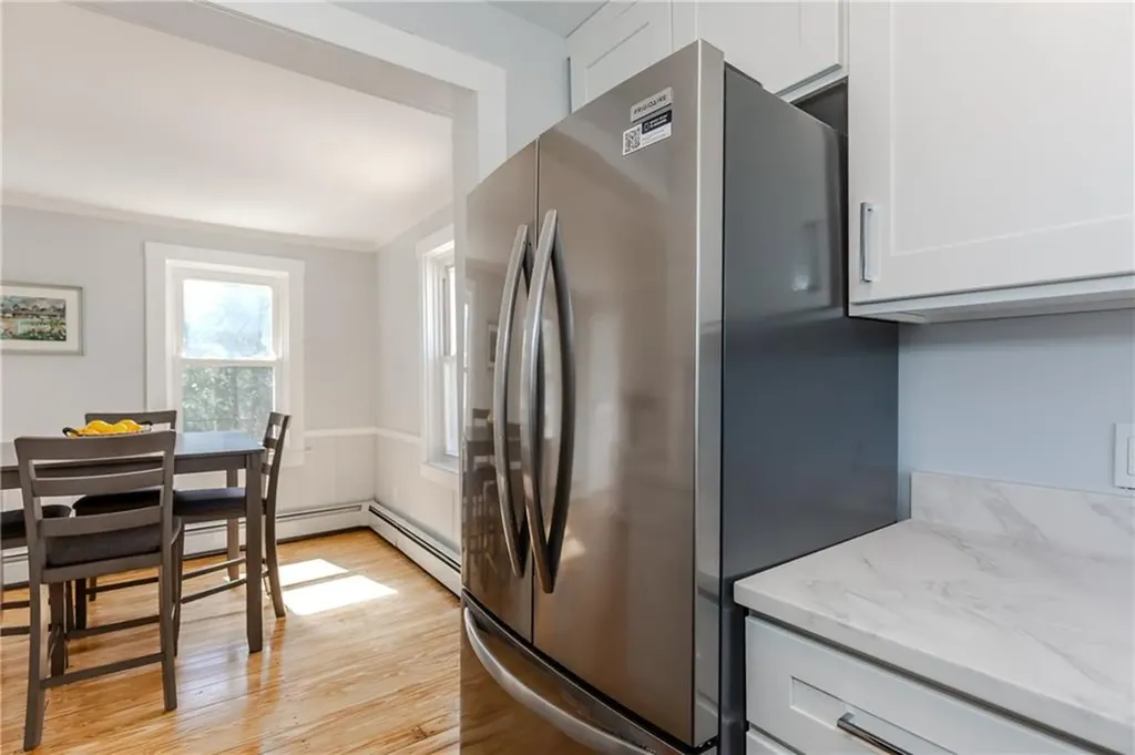 13 Earl Street West Warwick RI 02893