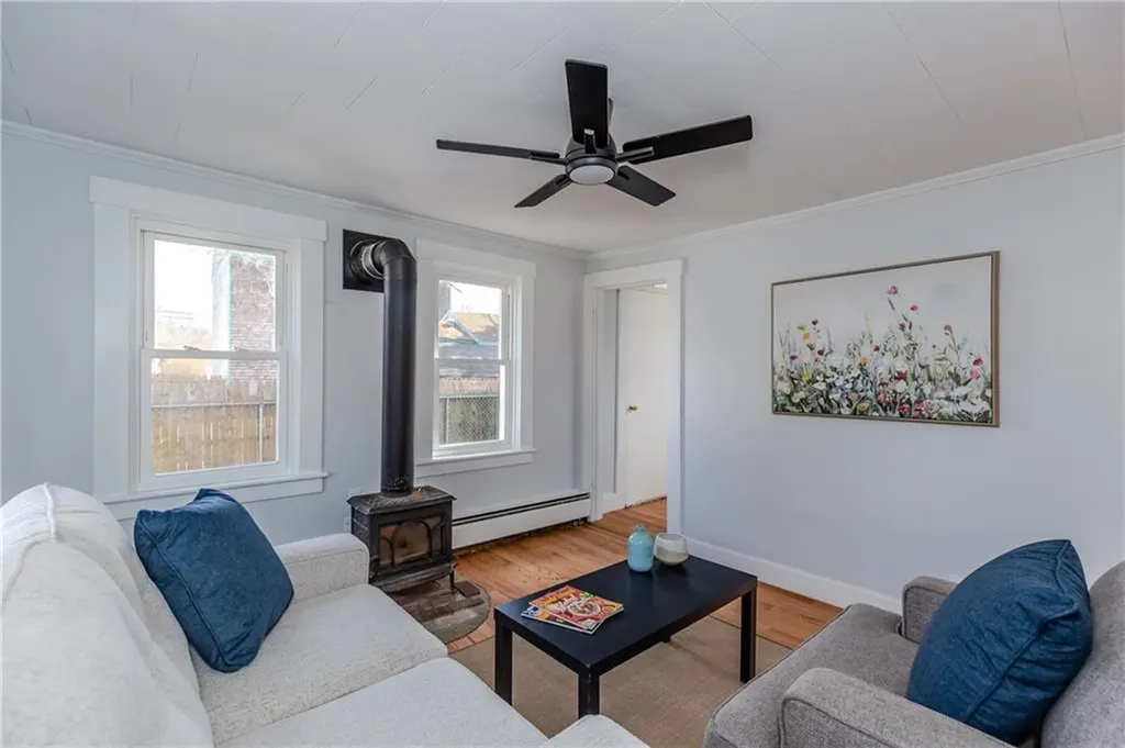 13 Earl Street West Warwick RI 02893