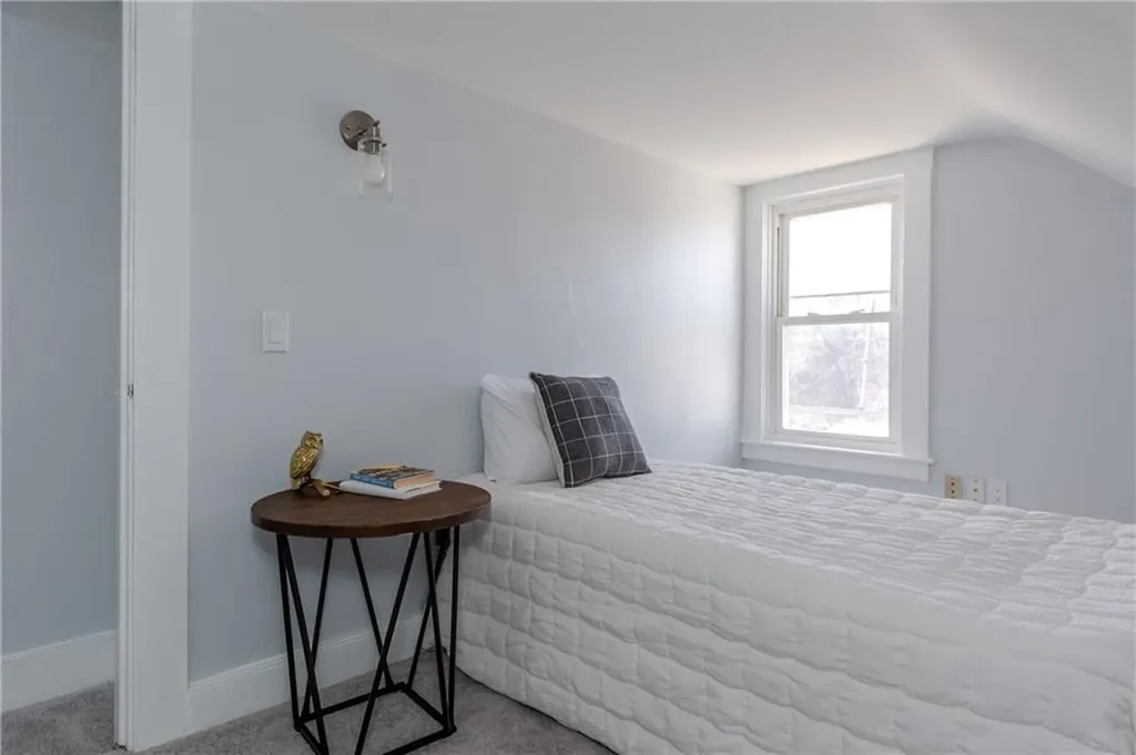 13 Earl Street West Warwick RI 02893