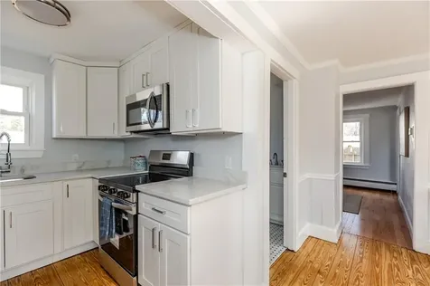 13 Earl Street West Warwick RI 02893