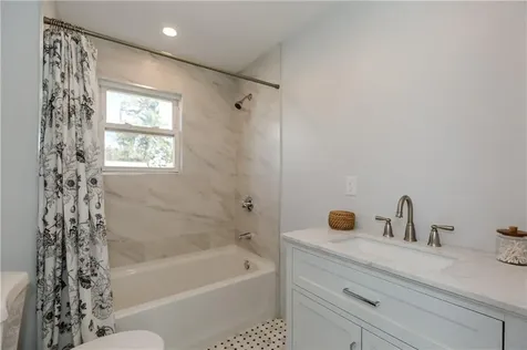 13 Earl Street West Warwick RI 02893