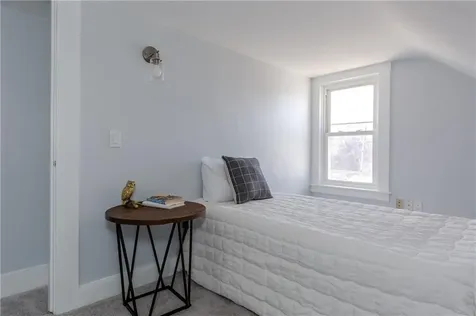 13 Earl Street West Warwick RI 02893