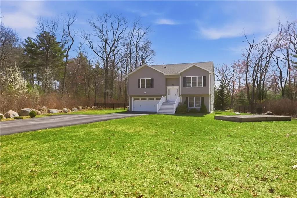 90 Mockingbird Drive Exeter RI 02822